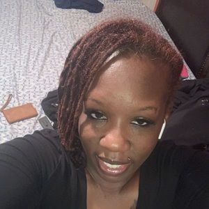 Meet your Posher, Malika